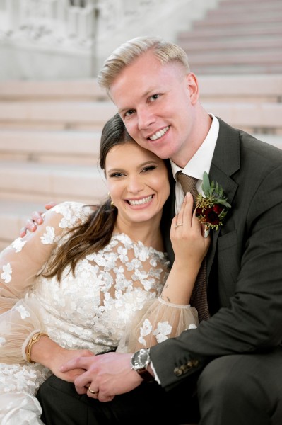 Izlandi-magyar esküvő a lépcsőn