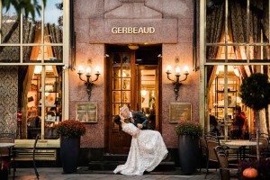 Izlandi-magyar esküvő a lépcsőn