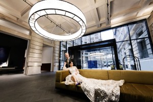 Izlandi-magyar esküvő a lépcsőn