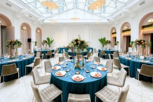 Izlandi-magyar esküvő a lépcsőn