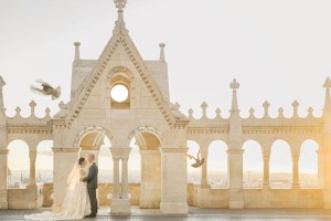 Izlandi-magyar esküvő a lépcsőn